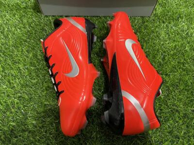 Ronaldo x Nike R9 Mercurial Vapor 3 FG Firm Ground Soccer Cleats - Red/Silver/Black