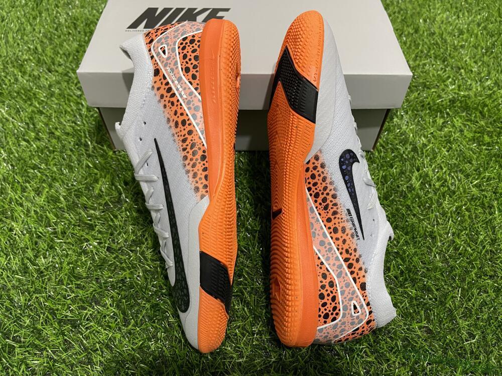 Nike Air Zoom Mercurial Vapor 16 Elite IC Indoor & Futsal Soccer Shoes - White/Black/Leopard