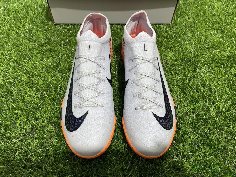 Nike Air Zoom Mercurial Vapor 16 Elite IC Indoor & Futsal Soccer Shoes - White/Black/Leopard