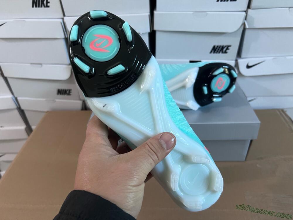 Nike Phantom Luna Elite FG Firm Ground Soccer Cleats - Jade/Red/White