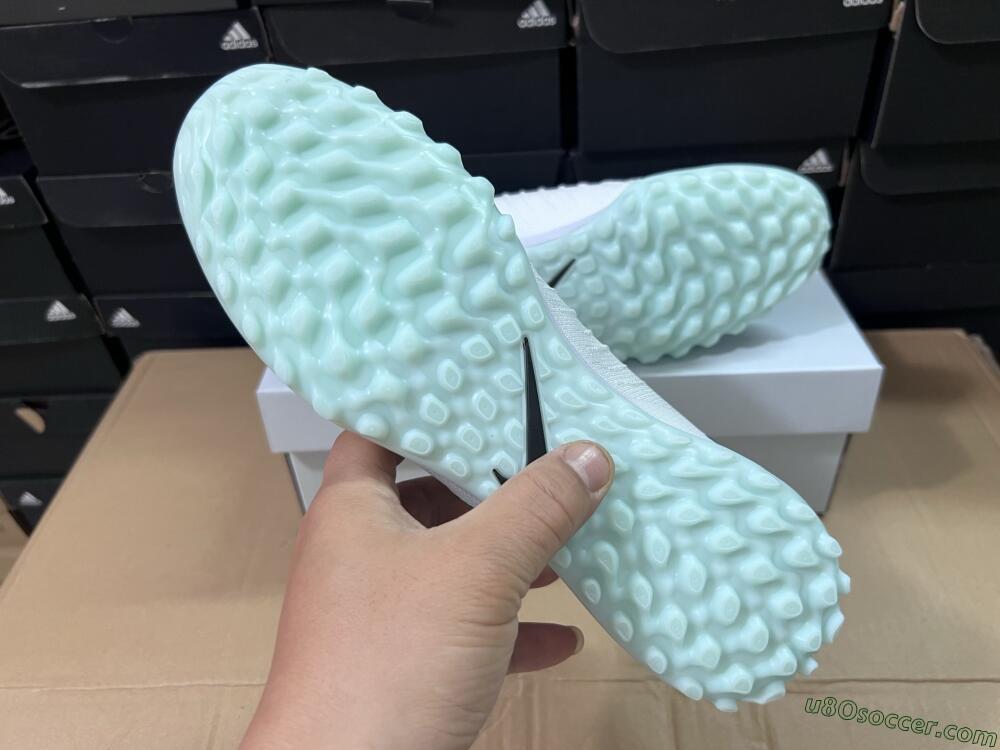 Nike Phantom Luna Elite TF Artificial Turf Soccer Shoes - Beige/Green