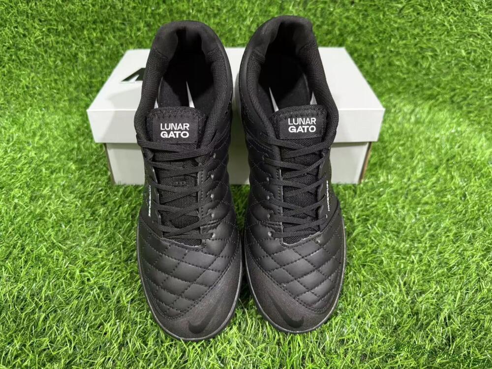 Nike Lunar Gato 2 IC Indoor & Futsal Soccer Shoes - Black/White