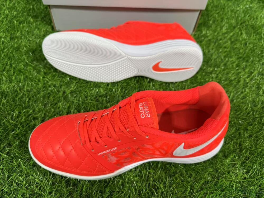 Nike Lunar Gato 2 IC Indoor & Futsal Soccer Shoes - Red/White