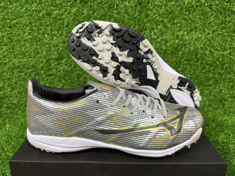 Mizuno Morelia Alpha Beta TF Artificial Turf Soccer Shoes - Silver/Gold/Black