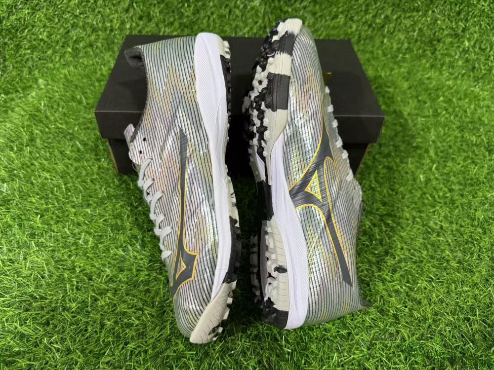 Mizuno Morelia Alpha Beta TF Artificial Turf Soccer Shoes - Silver/Gold/Black