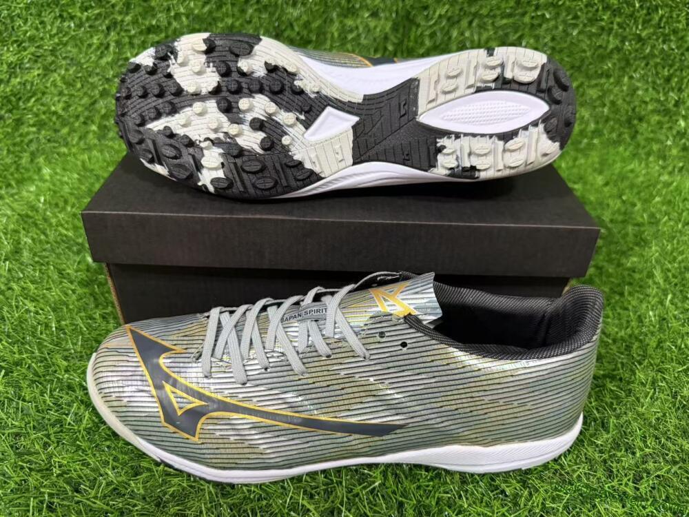 Mizuno Morelia Alpha Beta TF Artificial Turf Soccer Shoes - Silver/Gold/Black