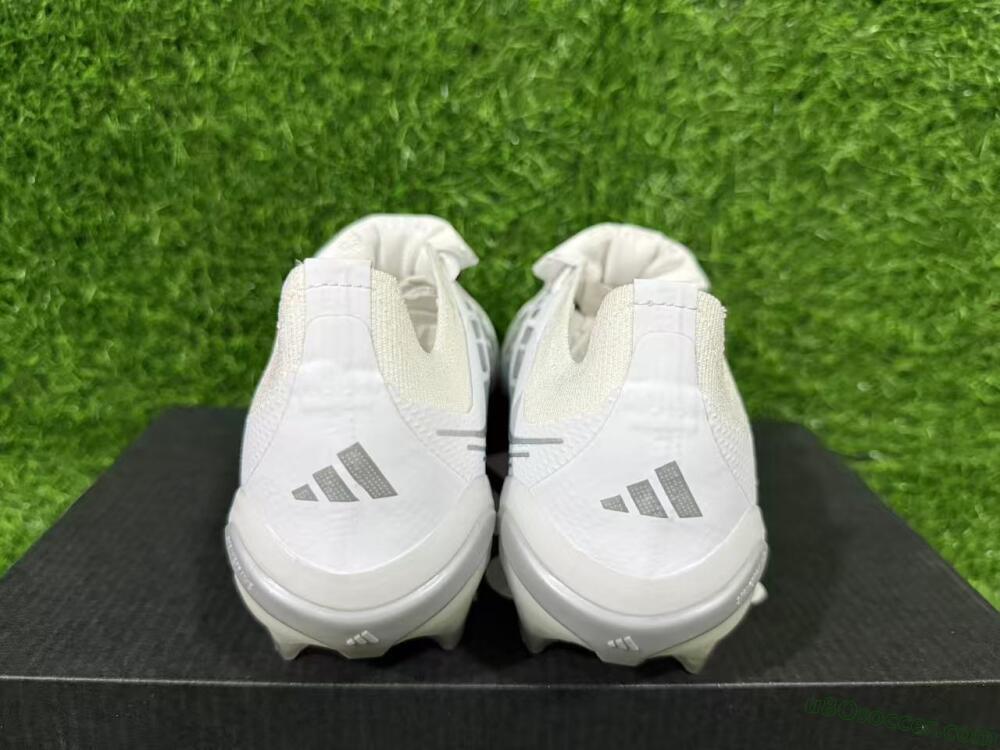 Adidas Predator 26 Elite Fold-Over Tongue FG Firm Ground Soccer Cleats - White/Silver Shadow/White Gloss