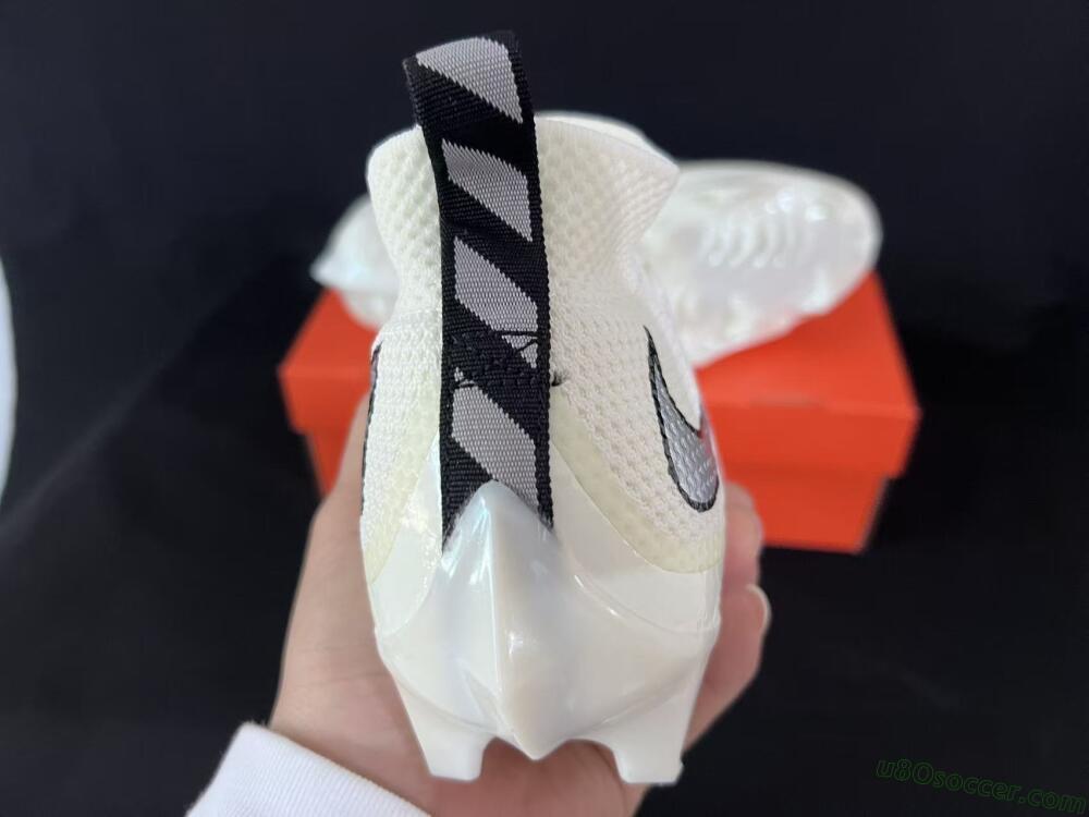 Nike Magista Obra FG Firm Ground Soccer Cleats - Ivory/Ivory/Black