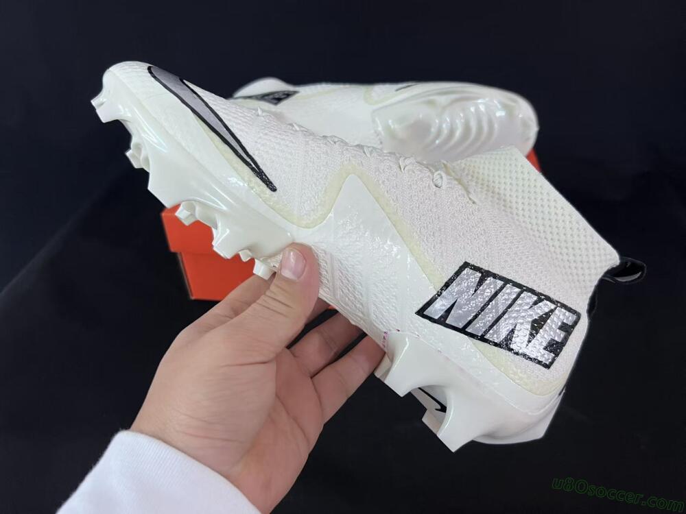 Nike Magista Obra FG Firm Ground Soccer Cleats - Ivory/Ivory/Black