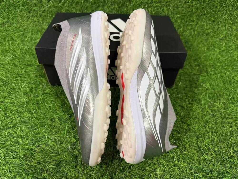 Adidas Predator 26 Elite Laceless TF Artificial Turf Soccer Shoes - Grey/Metallic Silver/Crimson Red
