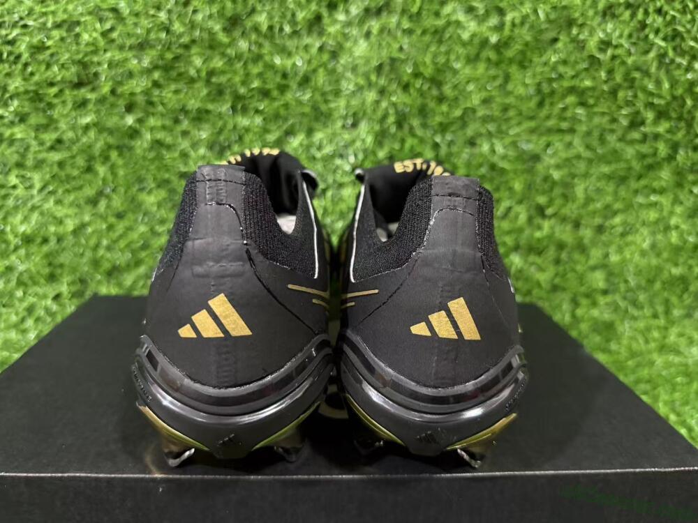 Adidas Predator 26 Elite Fold-Over Tongue FG Firm Ground Soccer Cleats - Black/Gold Metallic/Black Panther