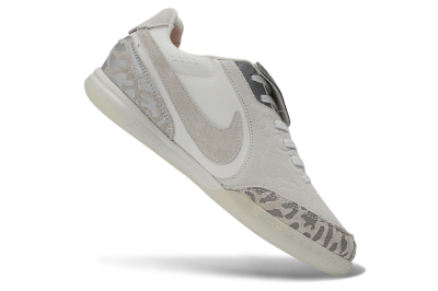 Nike Tiempo Street Gato SE IC Indoor & Futsal Soccer Shoes - White/Summit White/Photon Dust