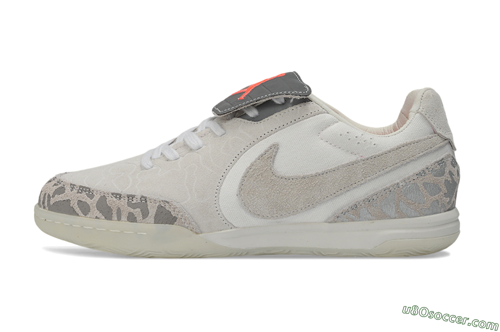 Nike Tiempo Street Gato SE IC Indoor & Futsal Soccer Shoes - White/Summit White/Photon Dust 2