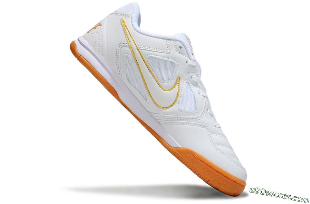 Supreme x Nike SB Gato IC Indoor & Futsal Soccer Shoes - White/Summit White/Metallic Gold 4