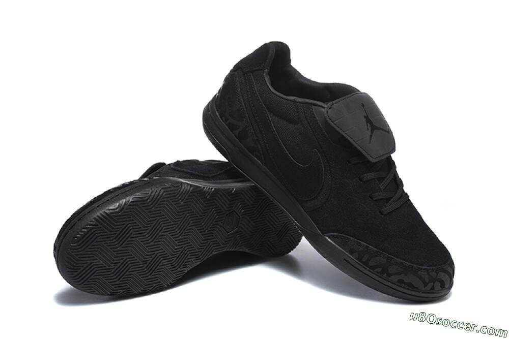 Nike Tiempo Legend SE IC Indoor & Futsal Soccer Shoes - Black/Triple Black/Matte Black 4