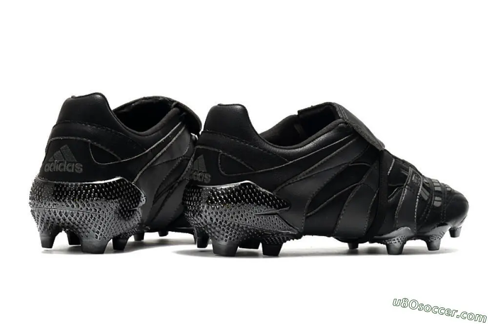 シューズ  Predator Accelerator FG Electricity FG Firm Ground Soccer Cleats in Black, Grey, and Gold