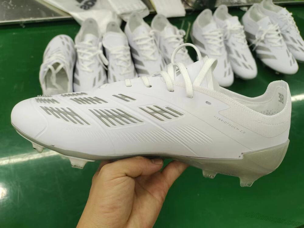 adidasPredatorACCURACY.1L AG 26.5センチ Amazon.com | adidas Predator Accuracy.1 Firm Ground Soccer