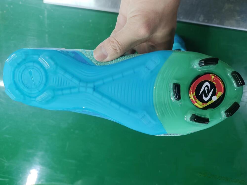 Nike Phantom Luna 2 Elite Vortex LV8 FG Firm Ground Soccer Cleats - Green/Orange/Black