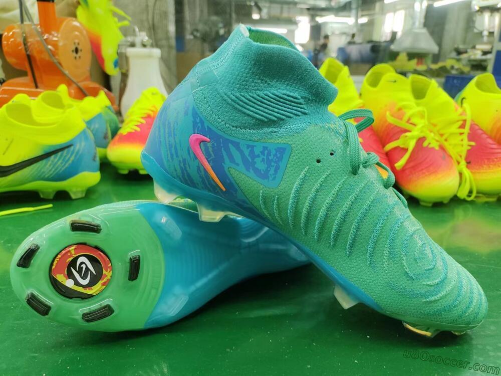 ファントム LUNA 2 エリート LV8 FG Nike Phantom Luna 2 Elite LV8 FG High-Top Soccer Cleats. Nike JP