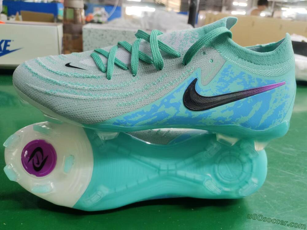 ファントム LUNA 2 エリート LV8 FG NIKE PHANTOM LUNA II ELITE LV8 FG