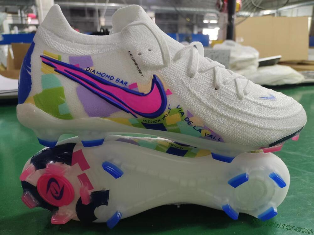 Nike Phantom Luna Elite NU FG Firm Ground Soccer Cleats - Beige/Blue/Yellow/Pink