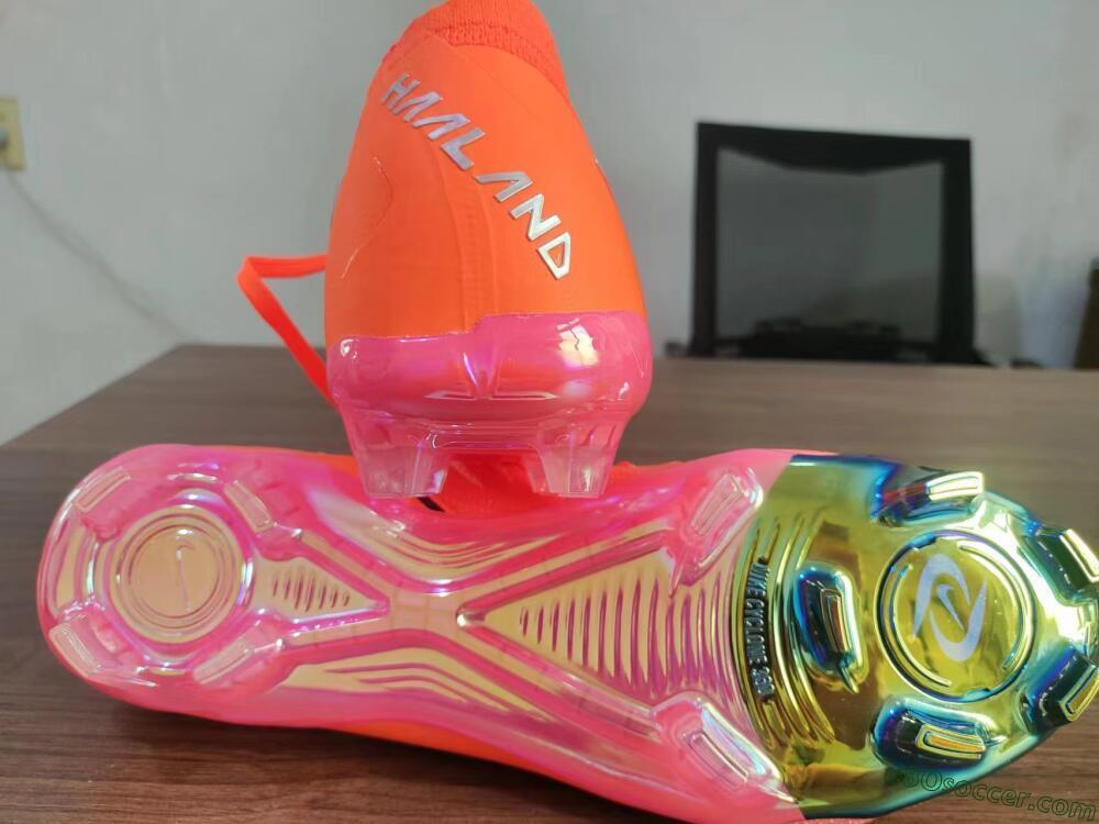 Nike Phantom Luna Elite FG Firm Ground Soccer Cleats - Red/Blue/Gold