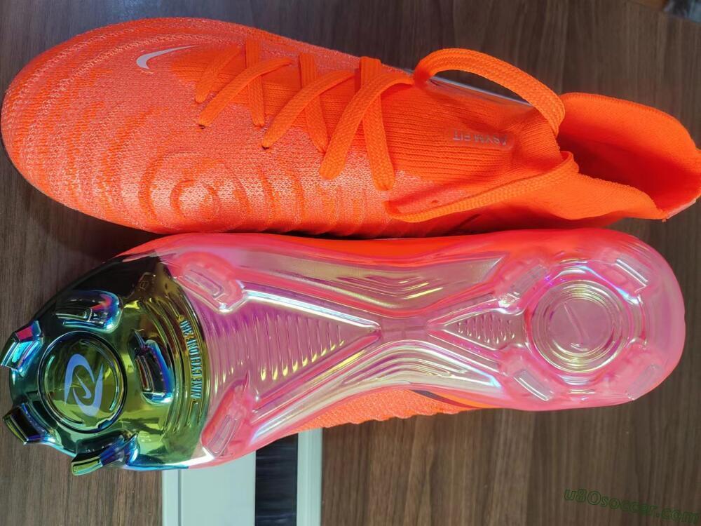 Nike Phantom Luna Elite FG Firm Ground Soccer Cleats - Red/Black/Gold