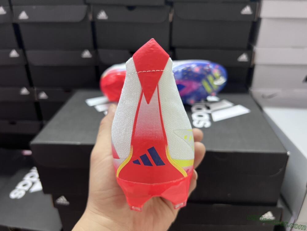 Adidas Predator FIFA World Cup Qatar 2022 Edge+ FG Firm Ground Soccer Cleats - White/Red/Blue