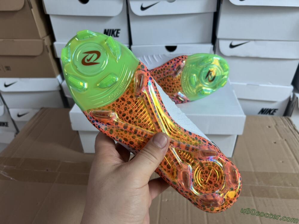 Nike Phantom Luna Elite NU FG Firm Ground Soccer Cleats - White/Black/Orange