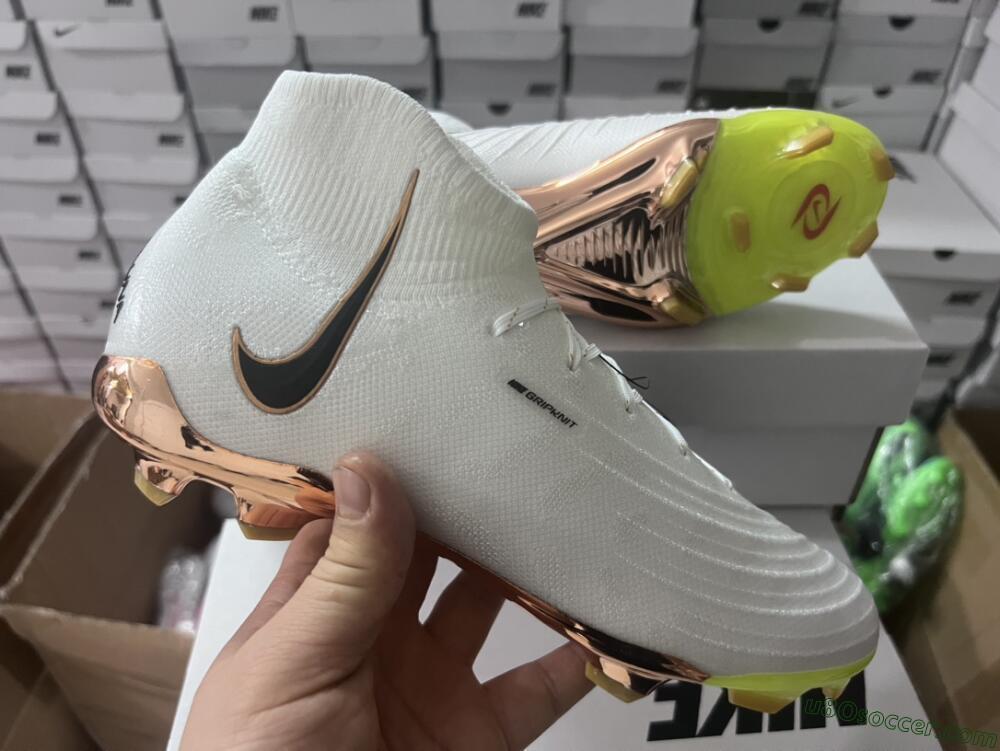 Nike Phantom Luna Elite NU FG Firm Ground Soccer Cleats - White/Black/Gold