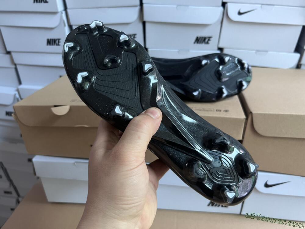 Puma Ultra Ultimate FG Firm Ground Soccer Cleats - Black/Whtie