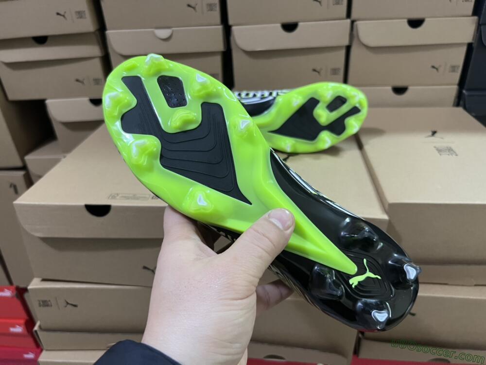 Puma Ultra Ultimate FG Firm Ground Soccer Cleats - White/Black/Green