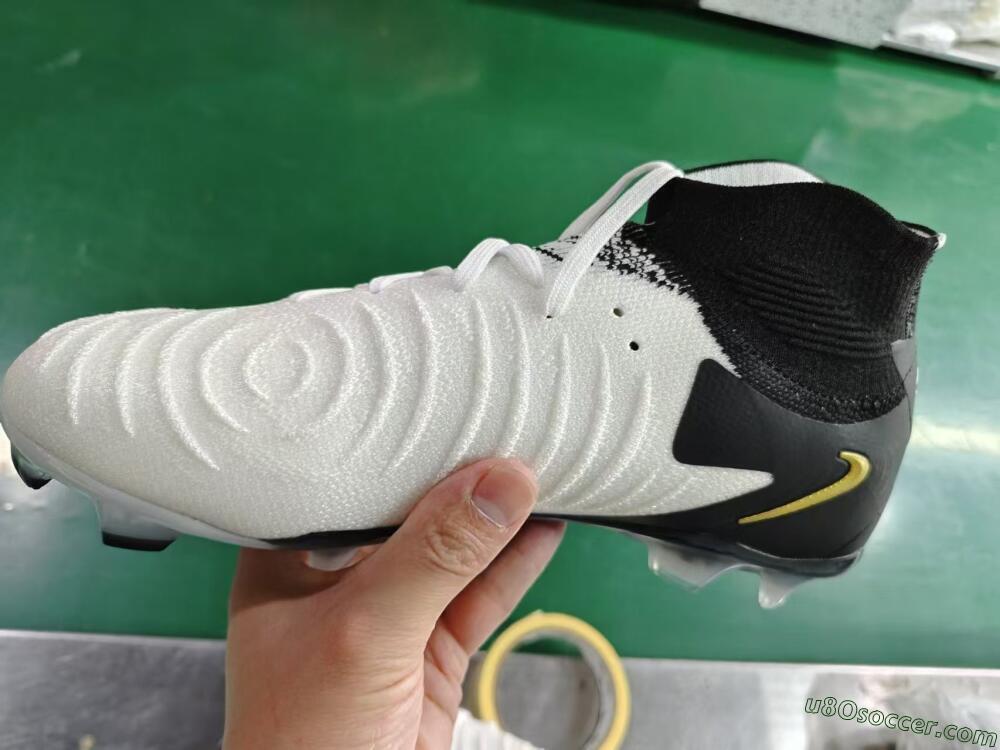 Nike Phantom Luna Elite NU FG Firm Ground Soccer Cleats - White/Black/Gold