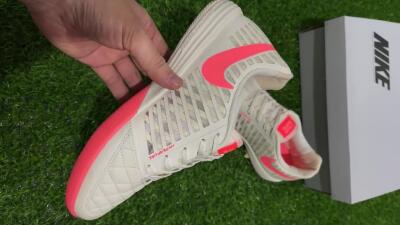 Nike Lunar Gato 2 IC Indoor & Futsal Soccer Shoes - Beige/Pink