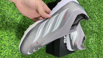Adidas Predator 26 Elite Laceless TF Artificial Turf Soccer Shoes - Grey/Metallic Silver/Crimson Red
