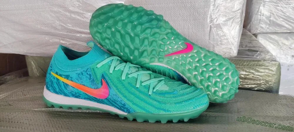 Nike Phantom サッカーシューズ 青・緑・ピンク TF人工ターフサッカーシューズ、グリーン、ピンク、オレンジ