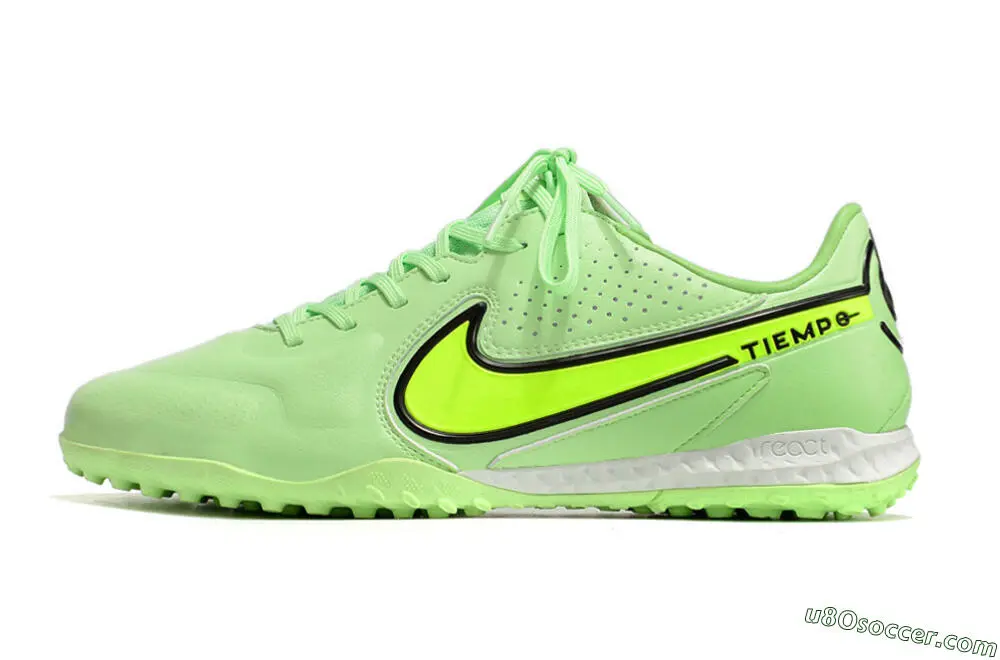 グリーンとブラックのTF人工ターフサッカーシューズ - Nike