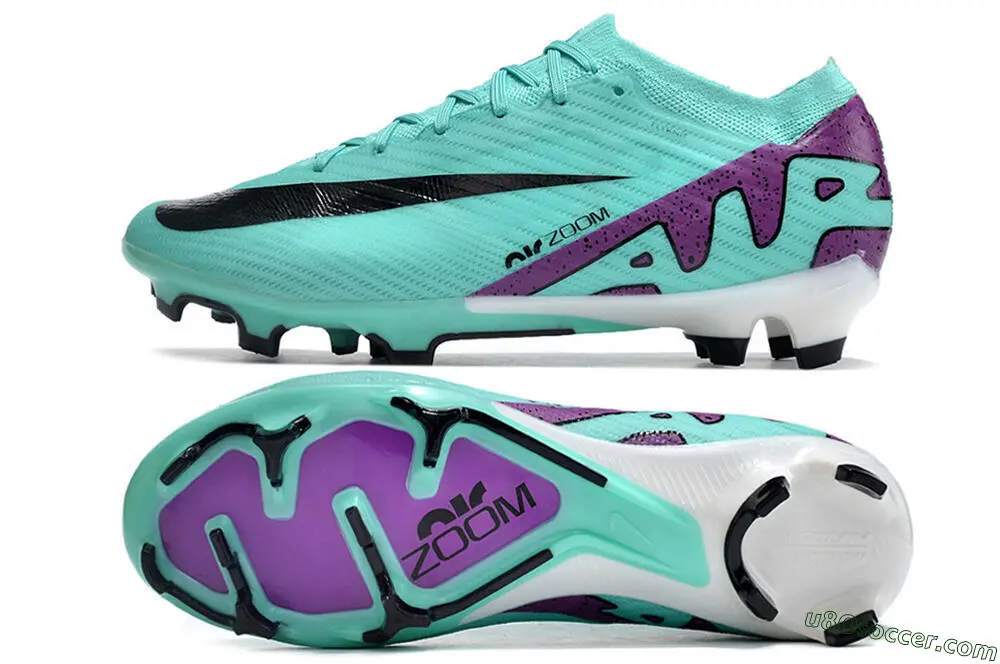 ブルー、パープル、そしてブラックのNike Air Zoom Mercurial Vapor 15