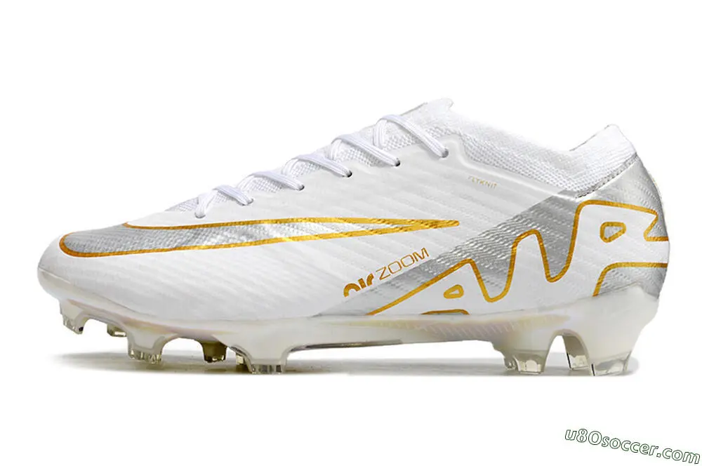 ホワイトシルバーゴールドFGファームグラウンドサッカースパイク